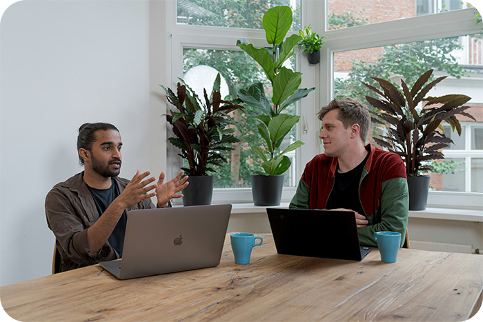 Two bussines men having a discussion