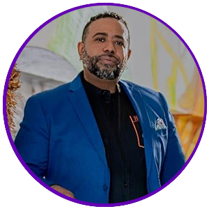 A headshot of Roberto Benitez